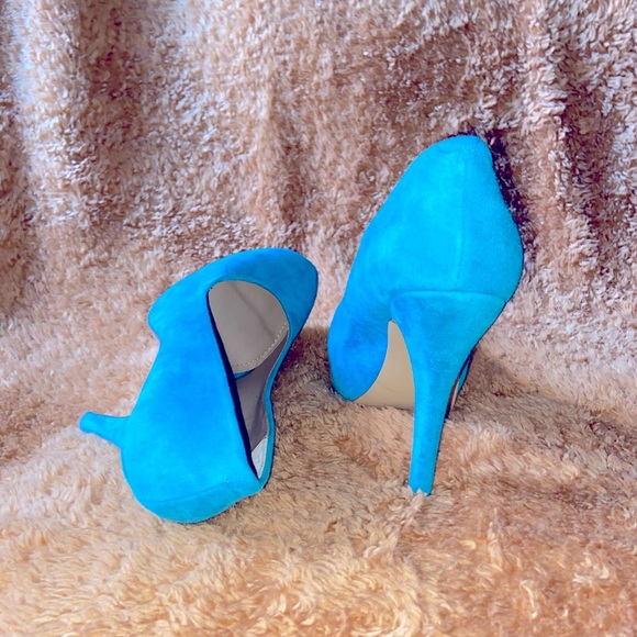 Steve Madden Suede Blue Round Toe Platform Heels - Picture 2 of 4